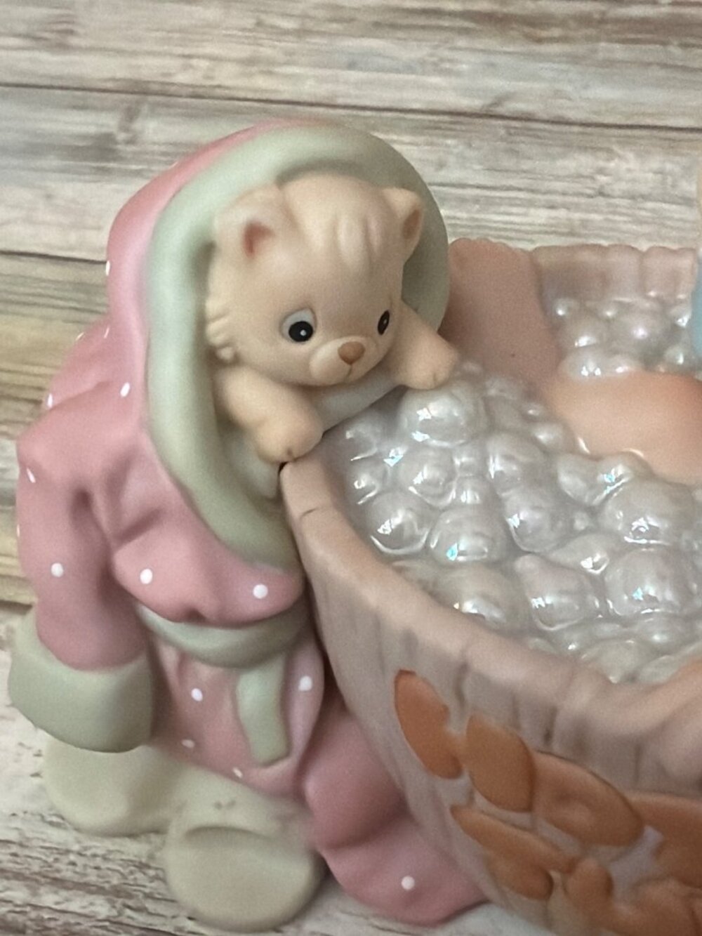 2002 Precious Moments Club Exclusive "Bubble Your Troubles Away" 101730 -No Box - Picture 6 of 14